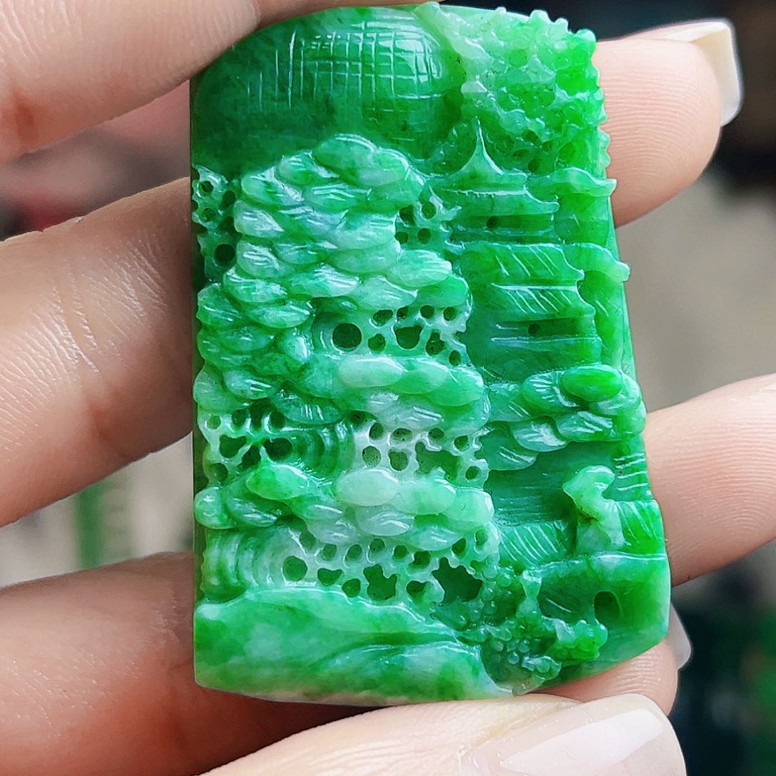 颈饰未镶嵌翡翠多样性