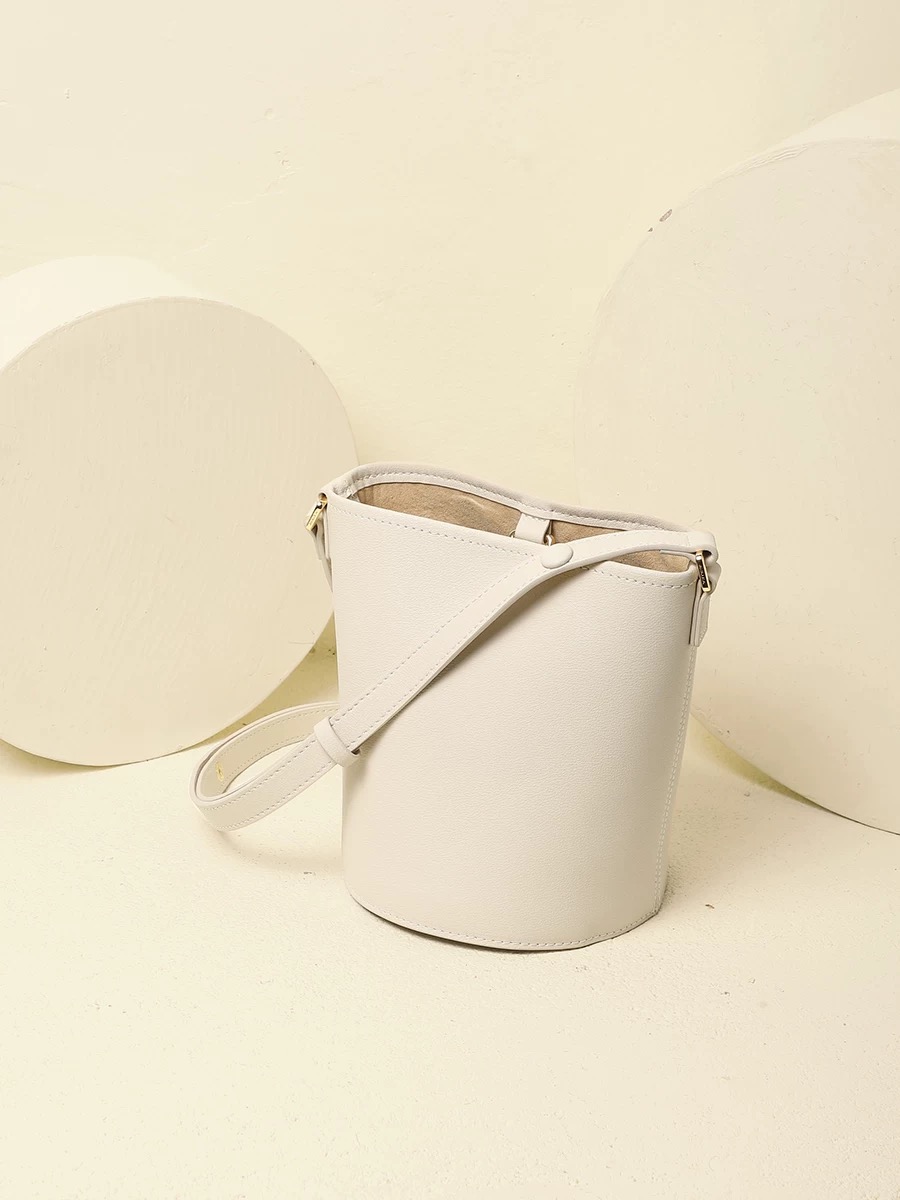 B11 经典格纹休闲百搭斜跨小水桶XX