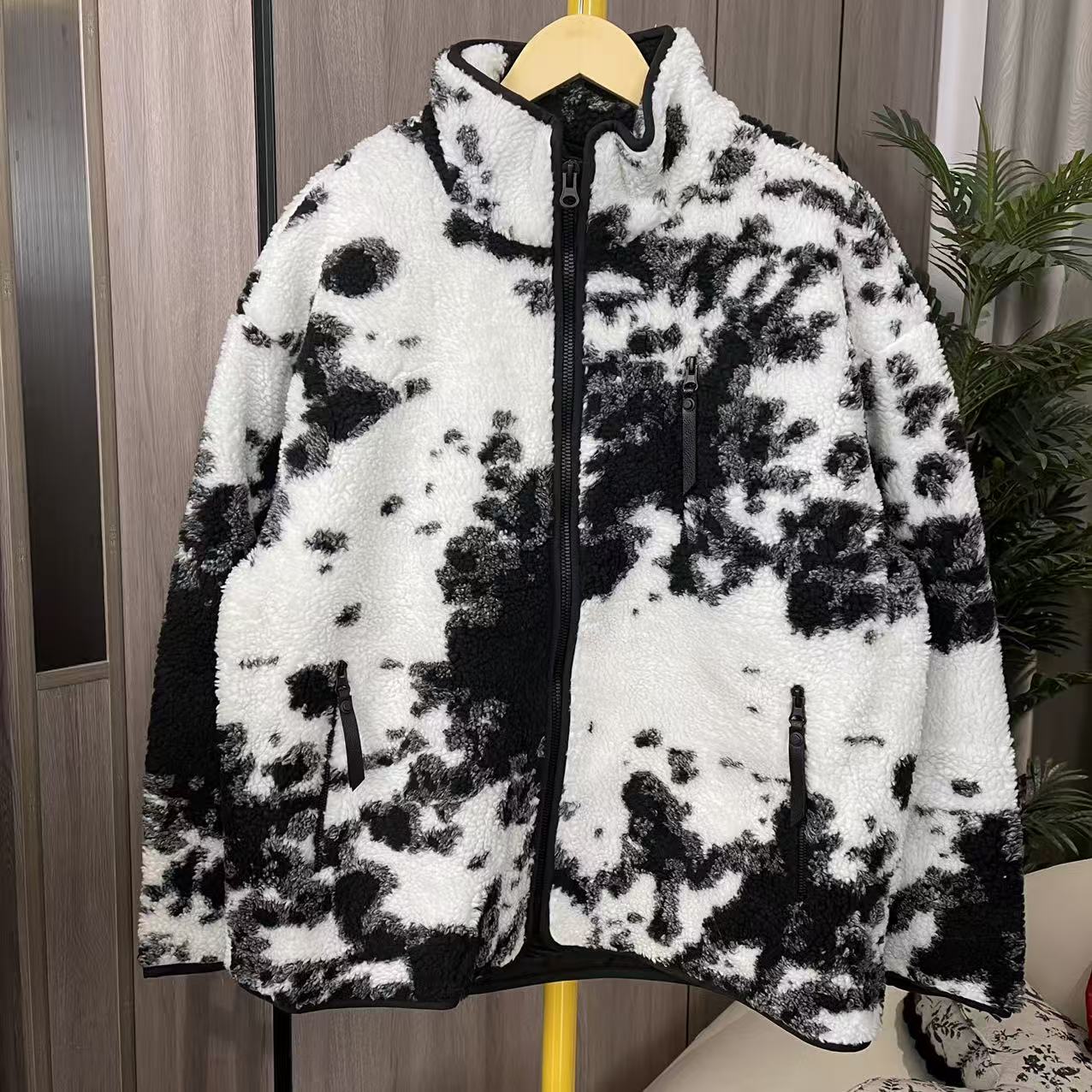 小众潮牌买手店毛衣外套潮流时尚夹克外套