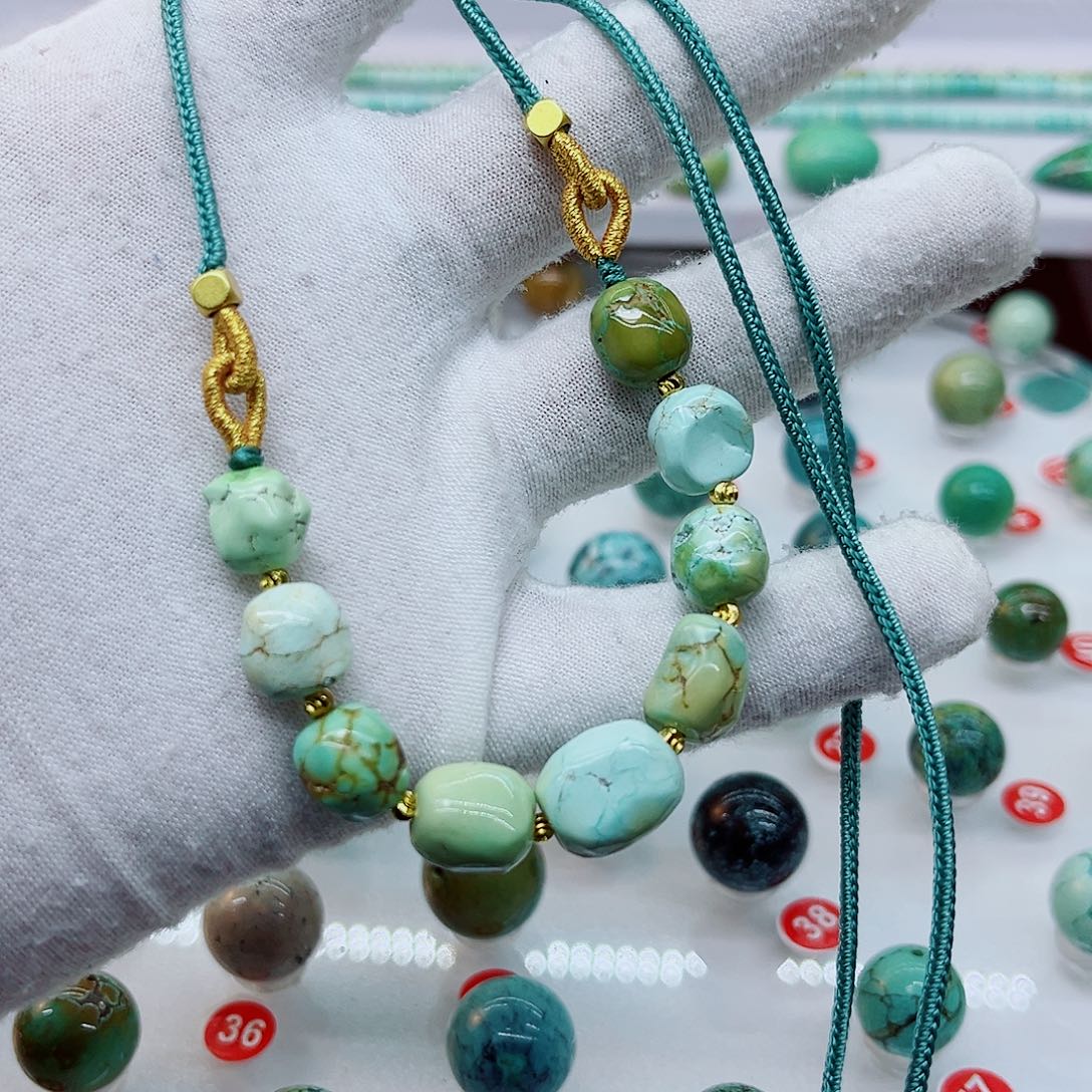 未镶嵌绿松石珠宝奇石