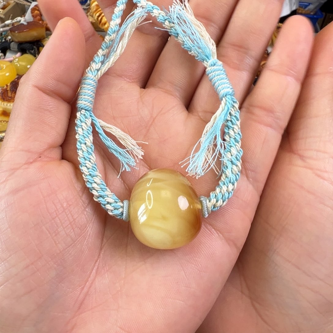 蜜蜡裸石未镶嵌蜜蜡