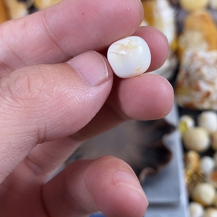 琥珀未镶嵌珠宝奇石我