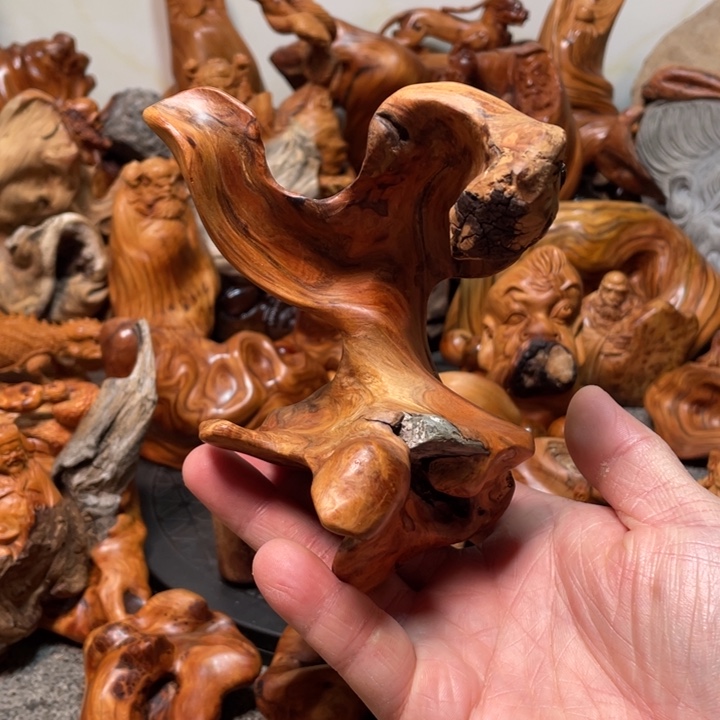 柏木抱石坨小摆件