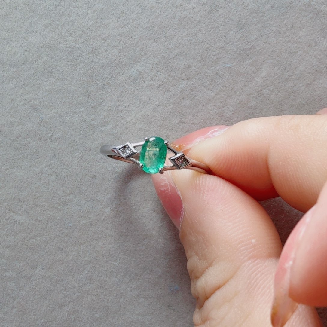 祖母绿戒指银S925镶嵌国首质检