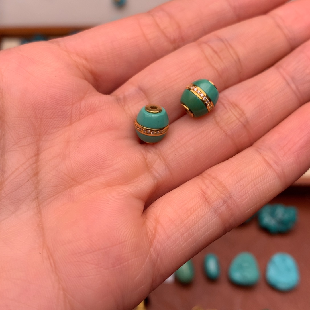 绿松石18K金镶嵌汉堡珠慢*光