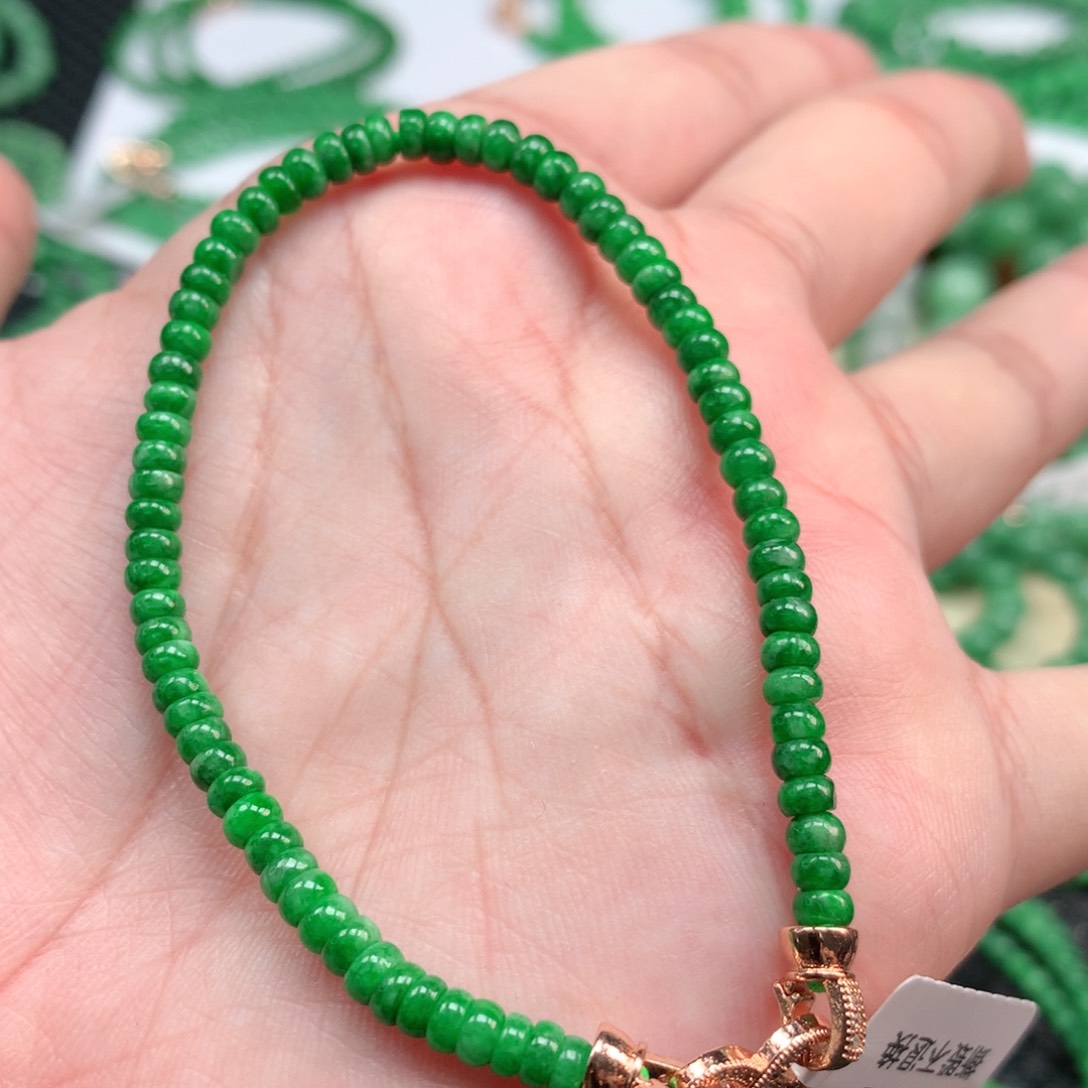 翡翠手链未镶嵌翡翠