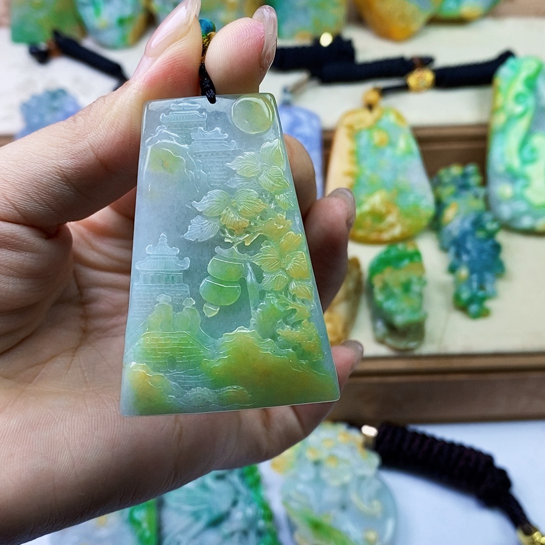 颈饰未镶嵌翡翠翡翠