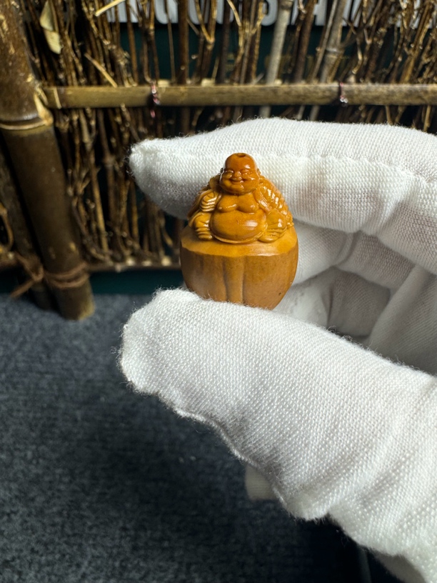 恶僧外国核橄榄核雕刻不保