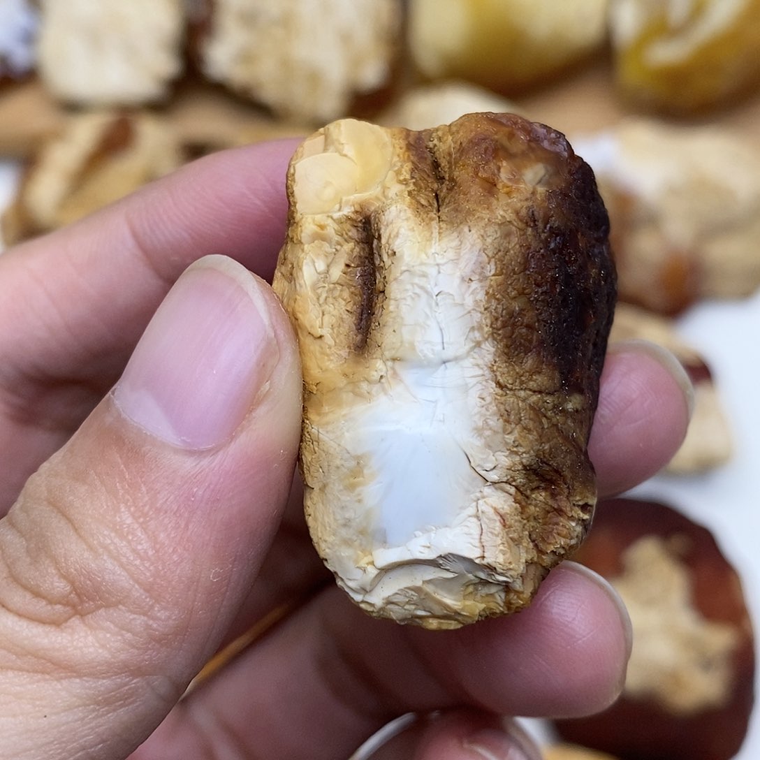 定制蜜蜡未镶嵌裸石