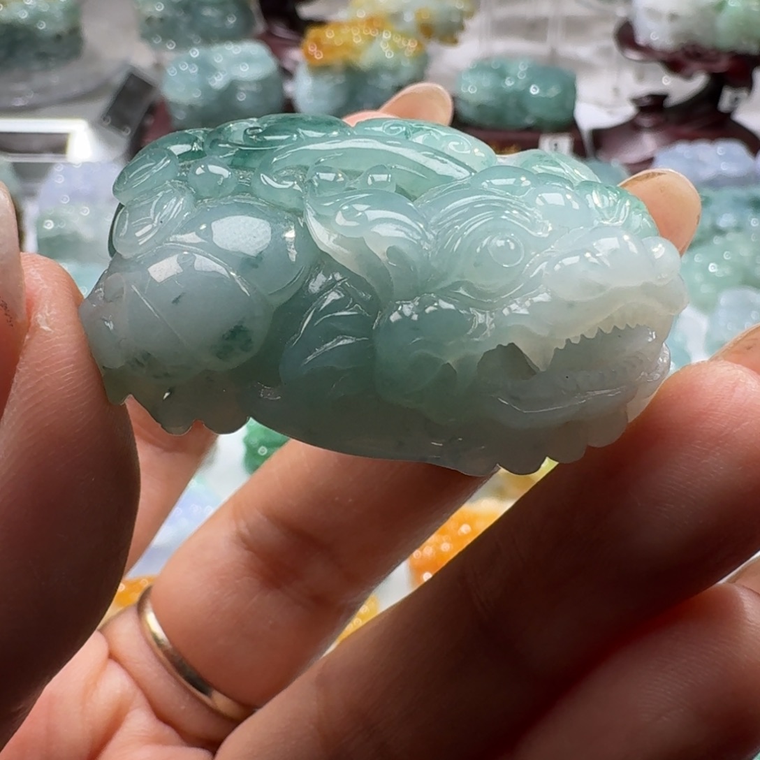 好***安翡翠未镶嵌挂件貔貅