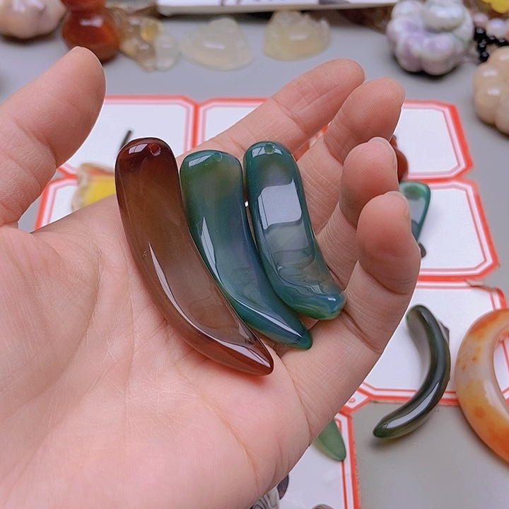 【闪购商品】未镶嵌玛瑙/玉髓珠宝半成品蓝**晶