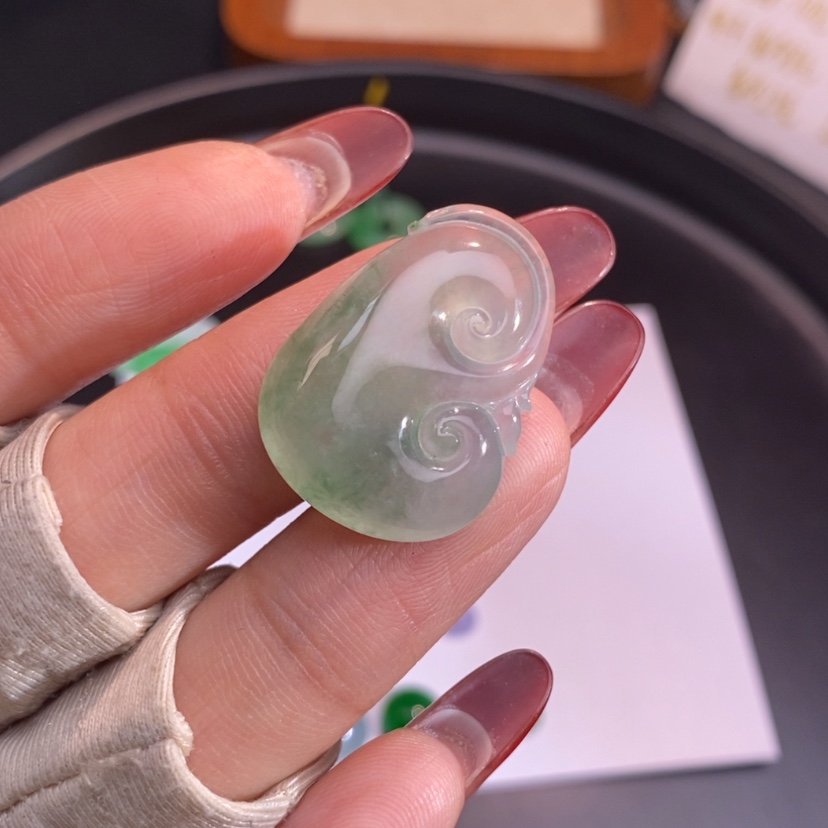 【闪购商品】翡翠挂件未镶嵌如意