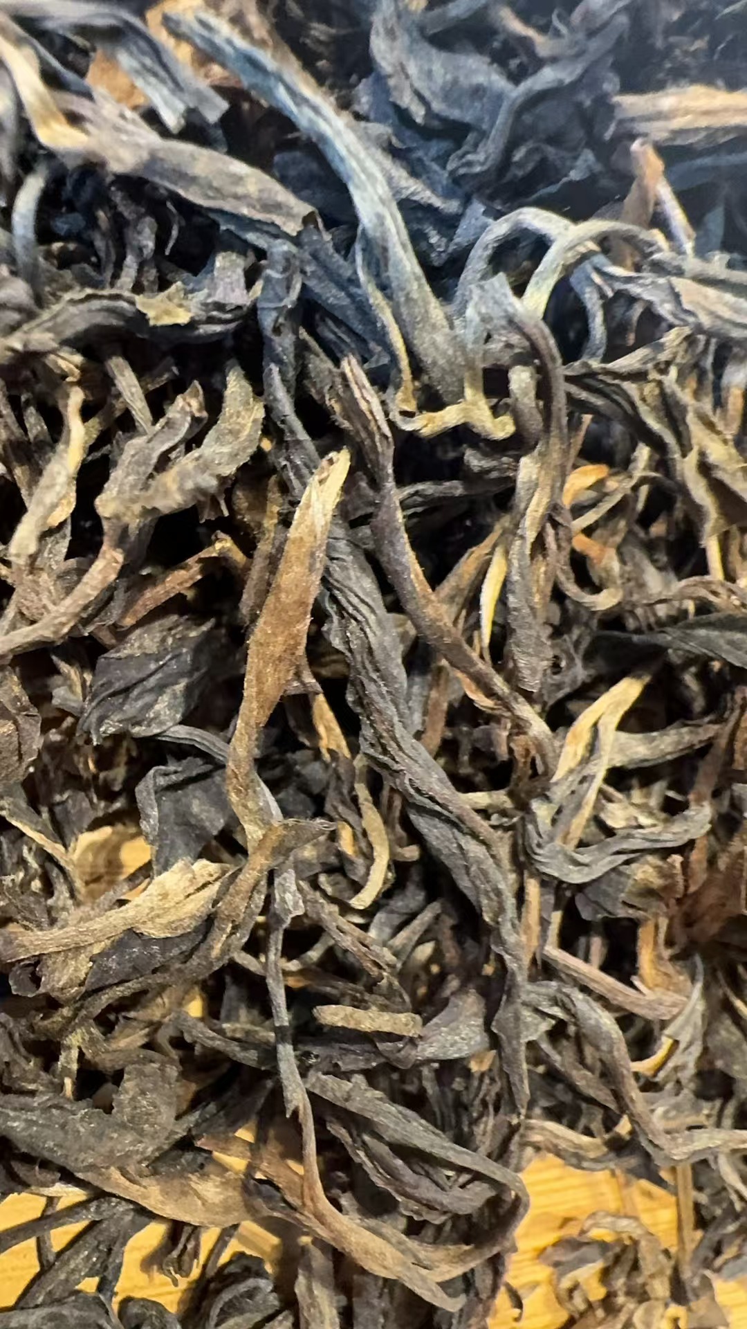 2009年春冰岛老生茶散茶普洱茶生茶纯手工散茶100克一盒  