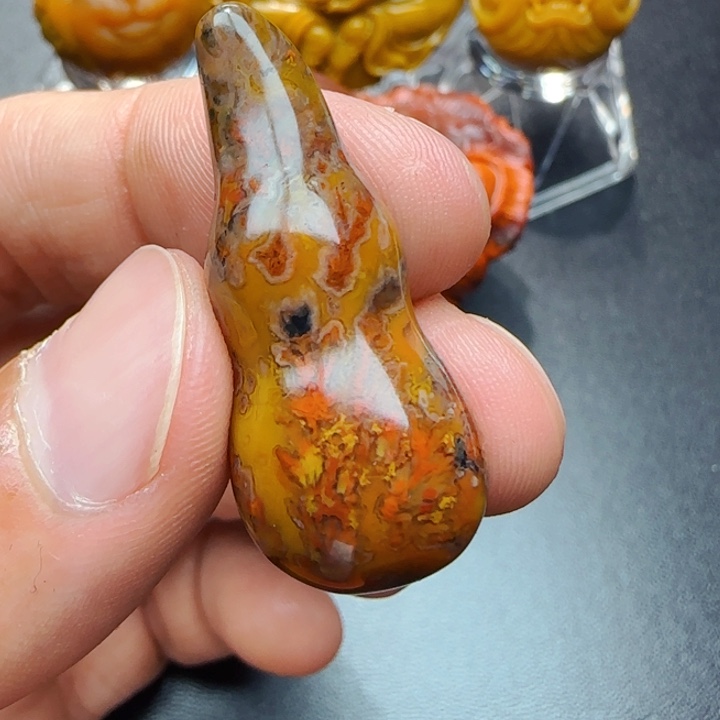 玛瑙/玉髓战国红未镶嵌九***者