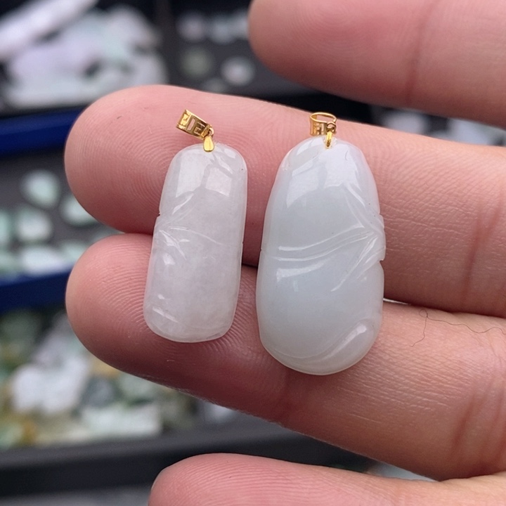 翡翠吊坠(不含链)未镶嵌周****鱼