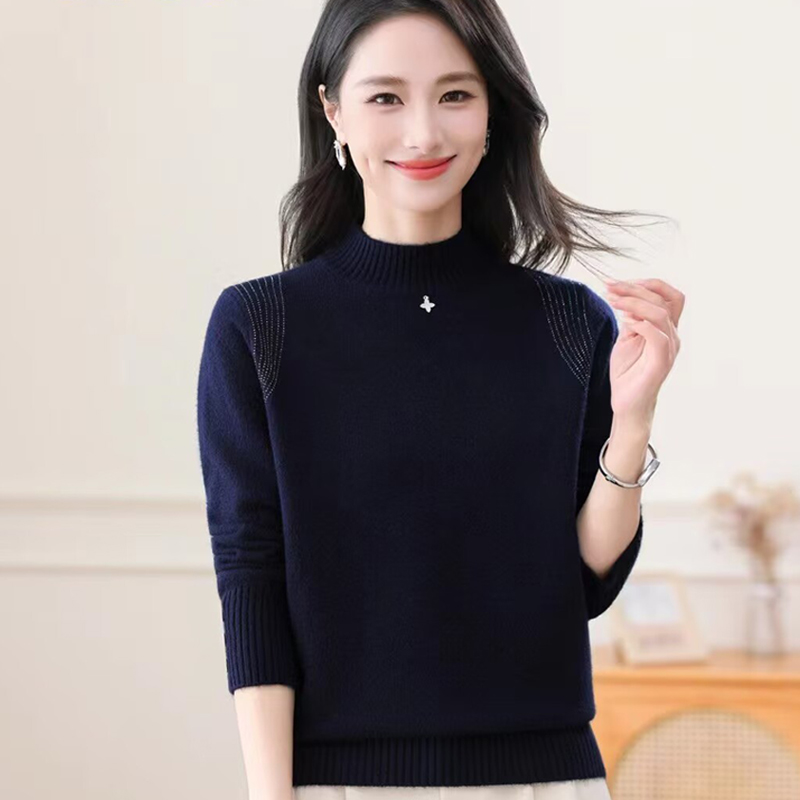 气质女士加厚绣花毛衣百搭减龄半高领秋冬针织打底衫妈妈时尚小衫