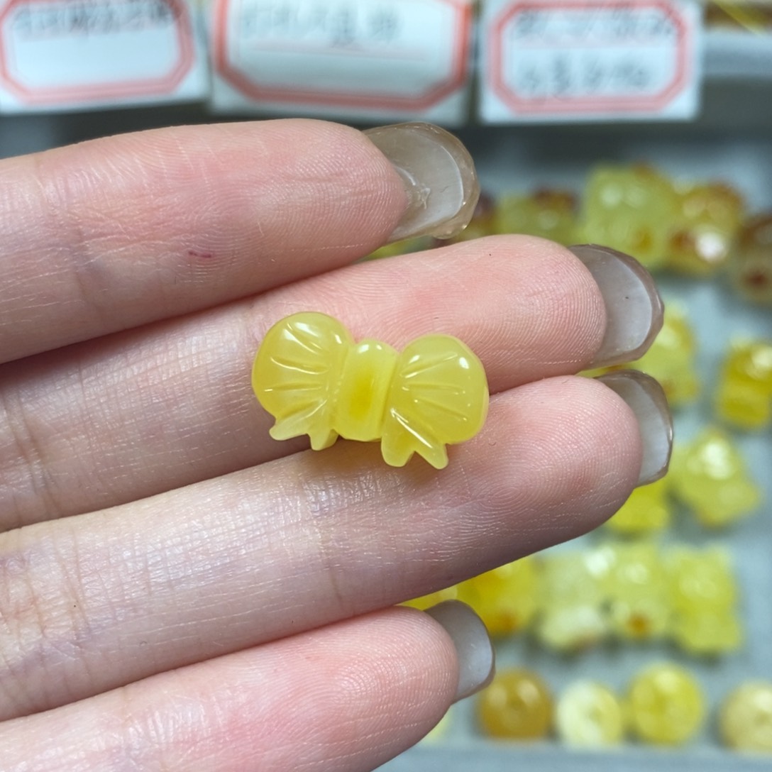 未镶嵌琥珀裸石蝴蝶结