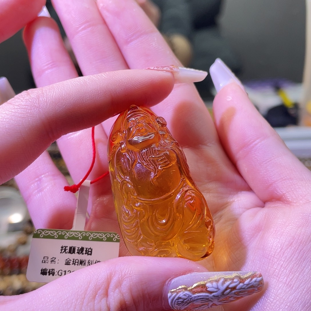 用***1琥珀未镶嵌裸石抚顺琥珀雕刻件金珀
