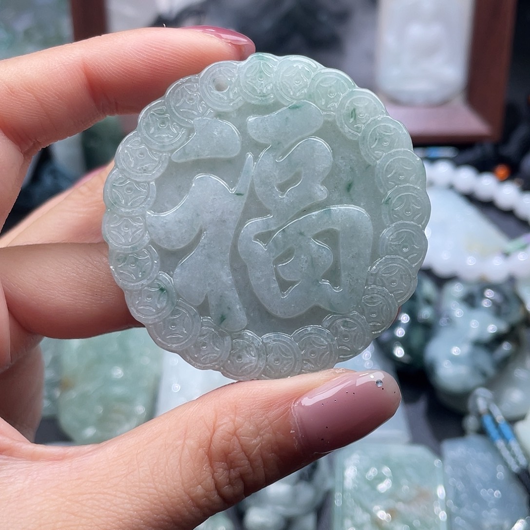 翡翠未镶嵌颈饰翡翠