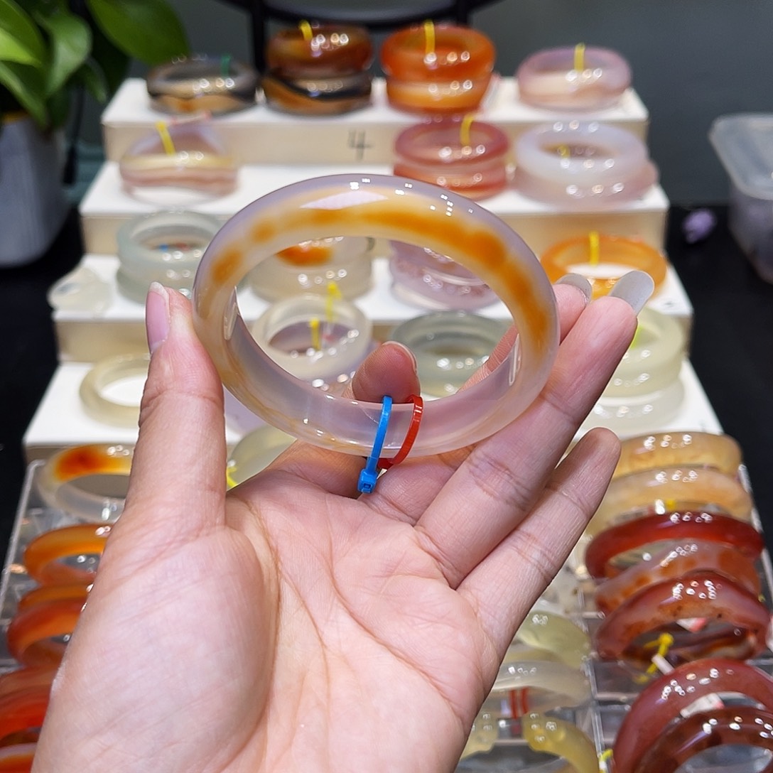 ✰***）玛瑙/玉髓未镶嵌手镯