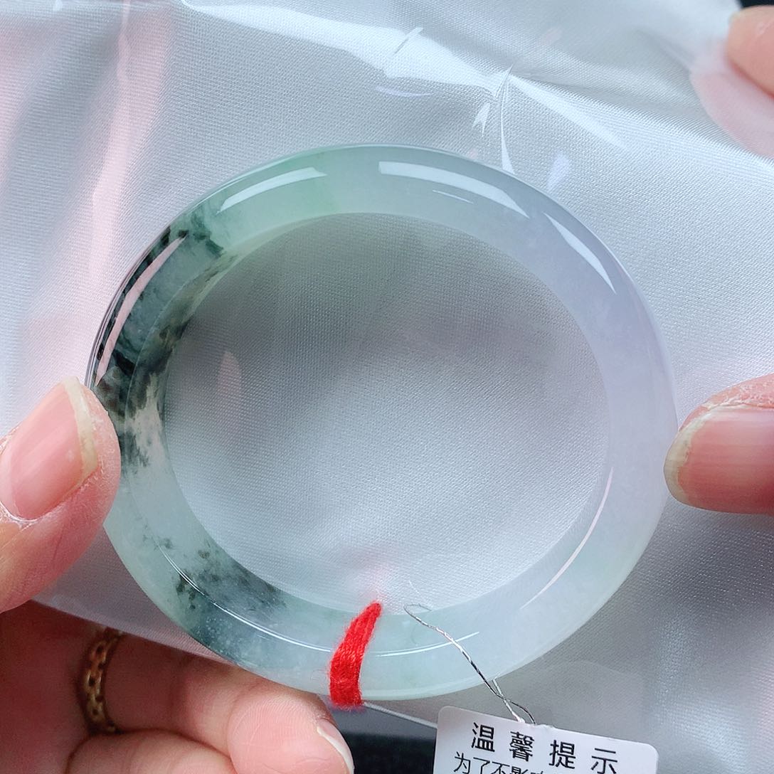 翡翠手镯未镶嵌53贵