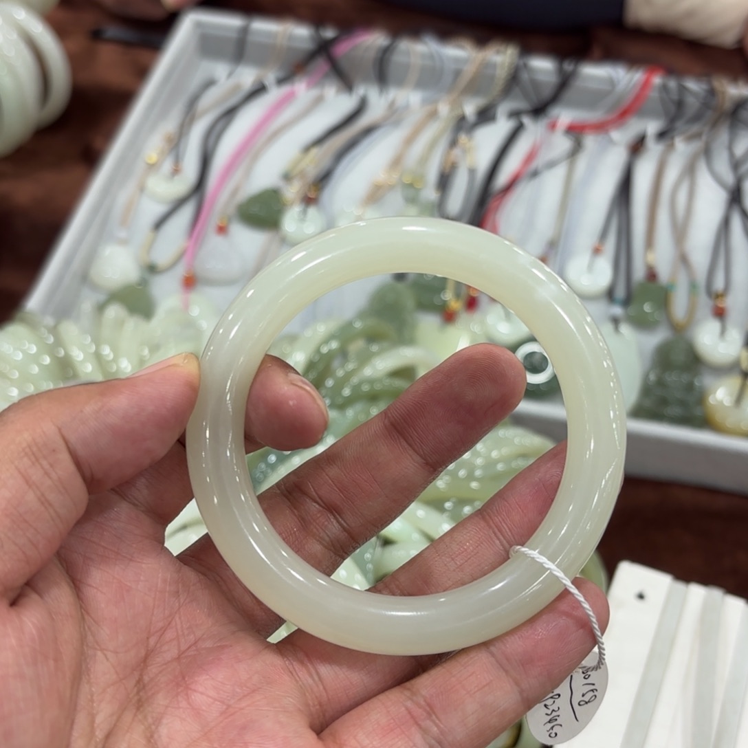 和田玉手镯57.8圈口未镶嵌定制不退换