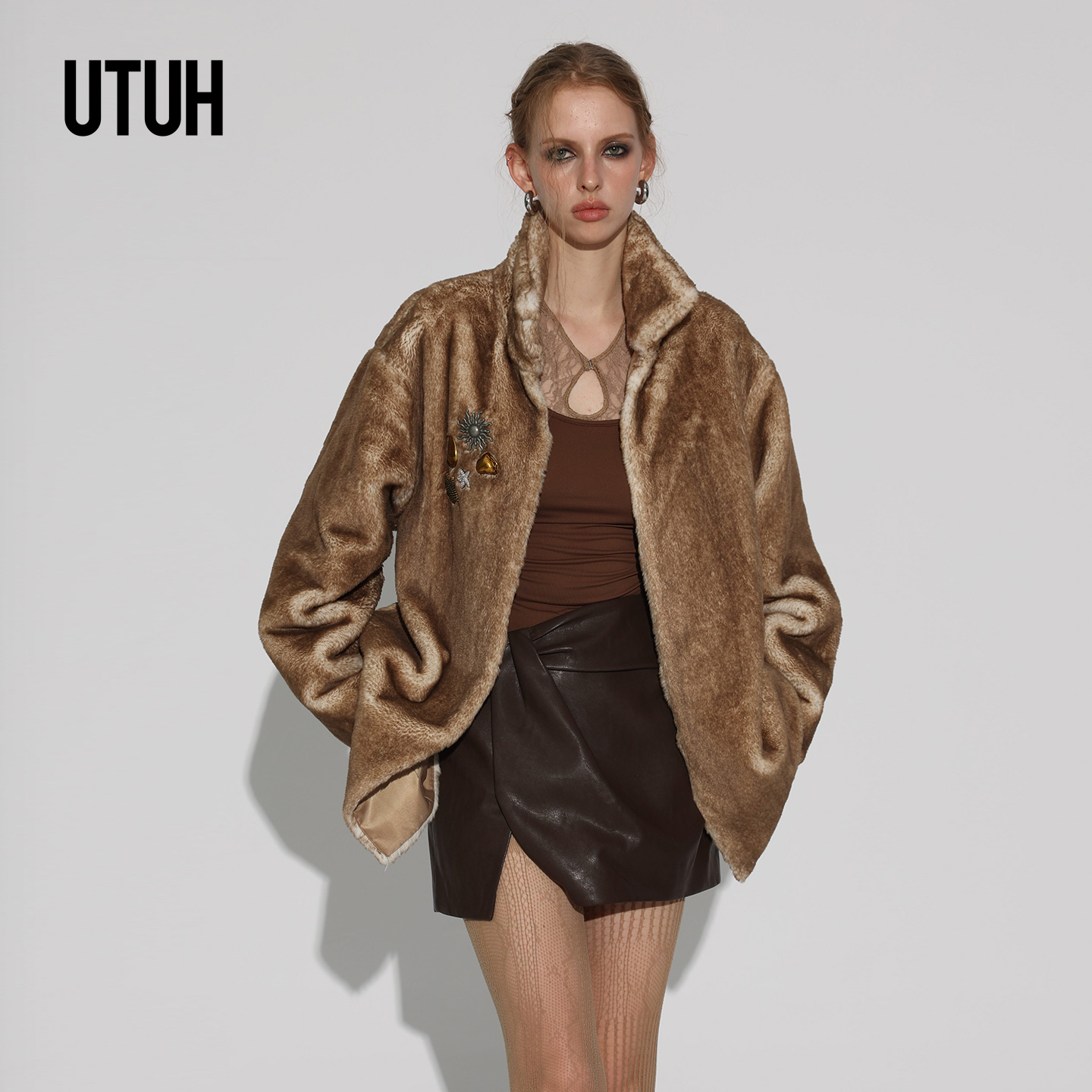 人造皮草 UTUH棕色复古外套女秋冬毛绒外套环保皮草秋TUWWW1W438