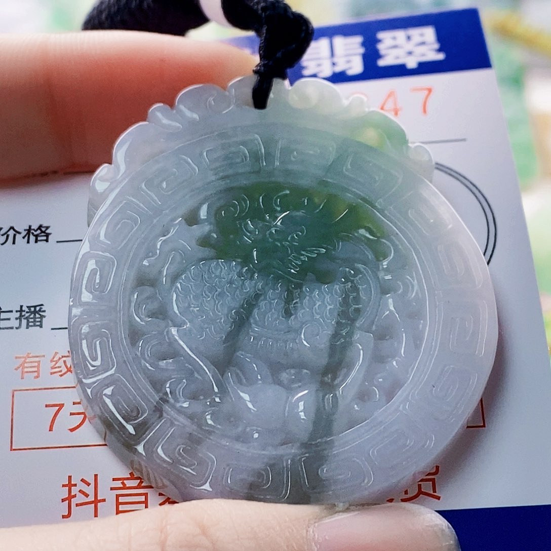 吊坠(不含链)未镶嵌翡翠