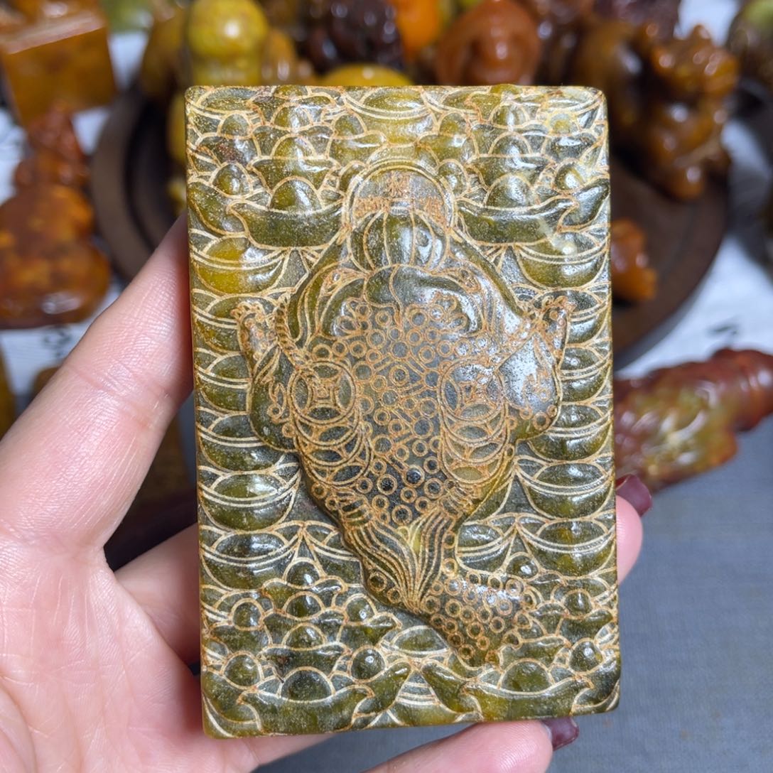 蛇纹石玉合金颈饰