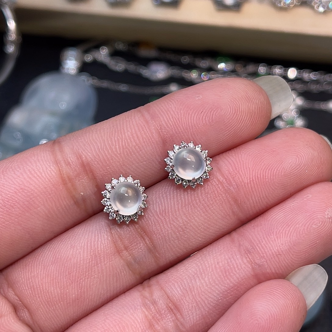 翡翠18K金镶嵌耳饰蛋面