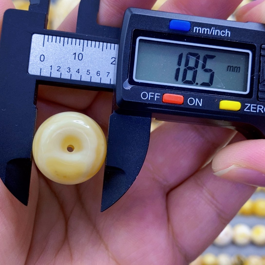 未镶嵌琥珀珠宝奇石