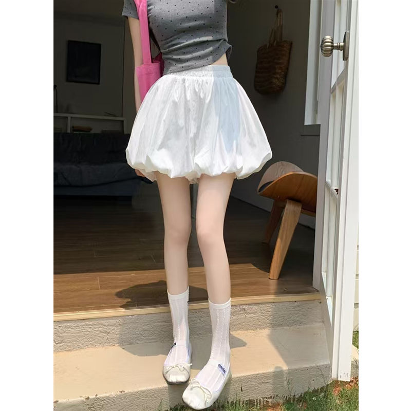 白色月光半身花苞短裤度假云朵蓬蓬A字女夏季灯笼洋气防走光
