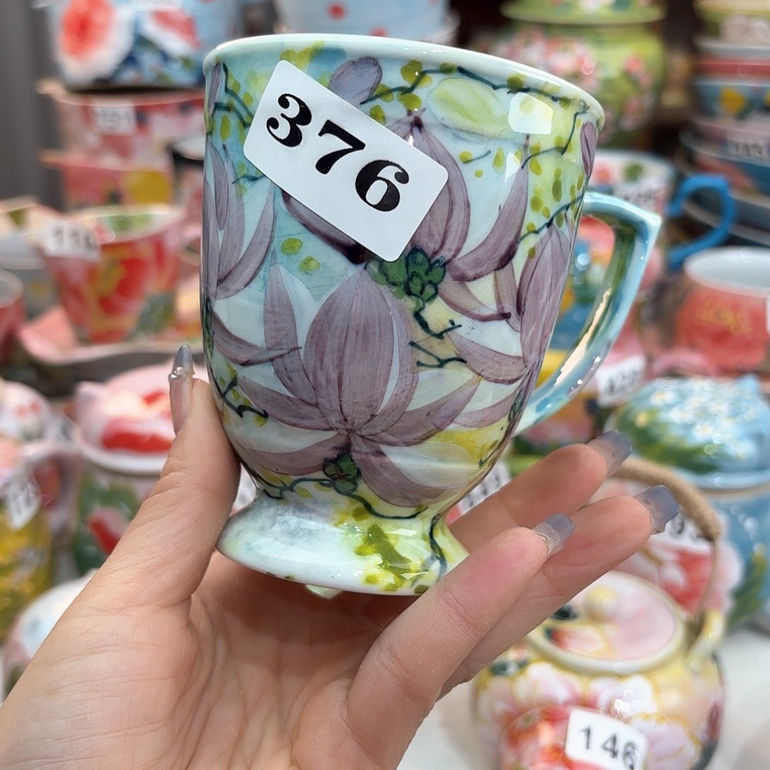 瓷片你在那里等他吗
