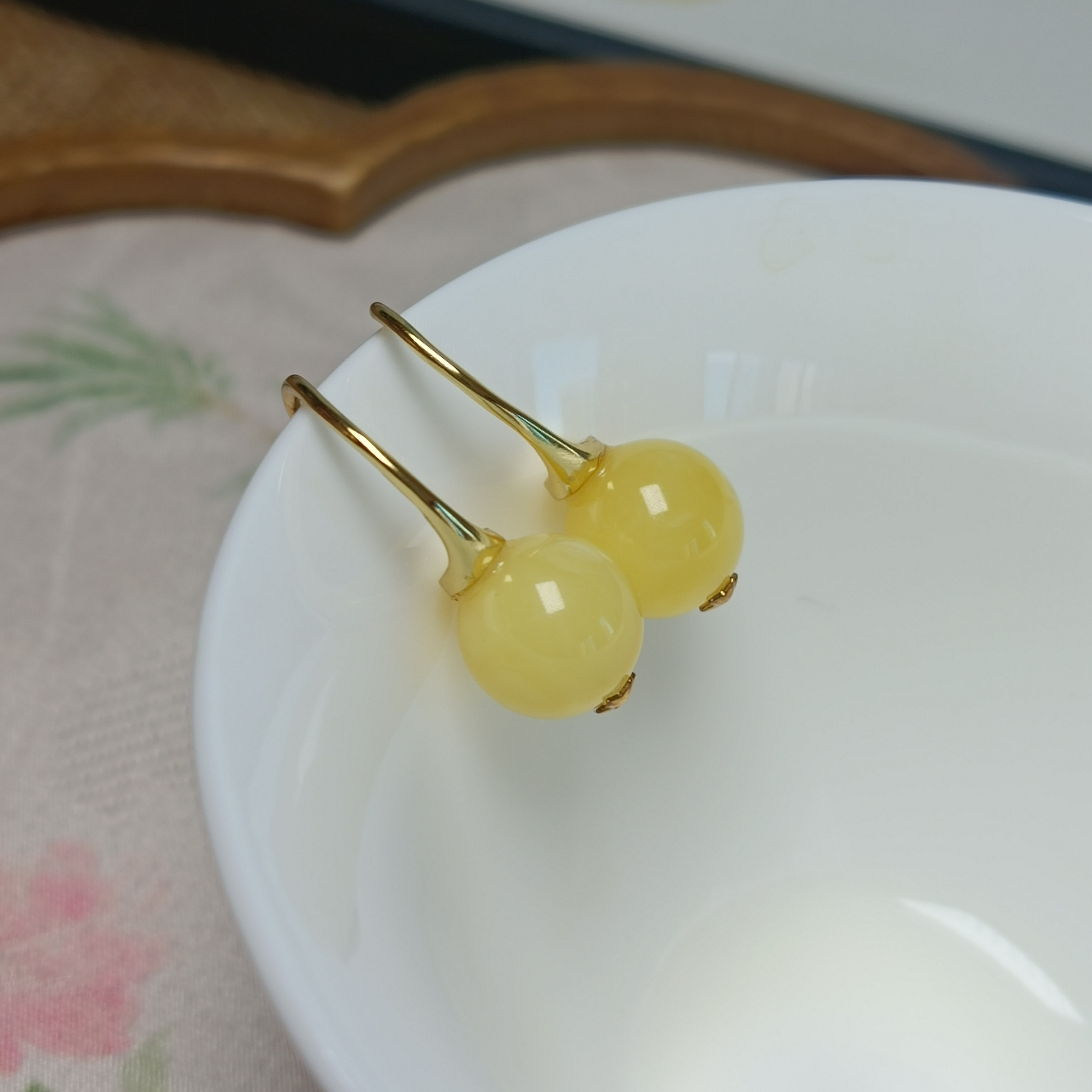 8.8珠径蜜蜡镶嵌银耳钩~俄料原矿~福利款~3924