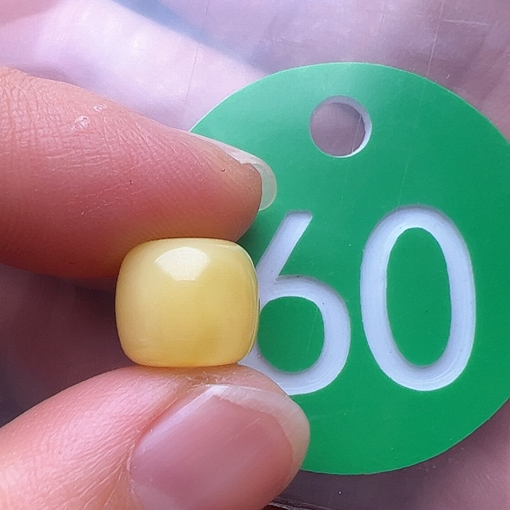 蜜蜡裸石未镶嵌10m m