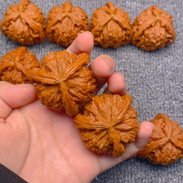 青***晖文玩核桃把件文玩核桃