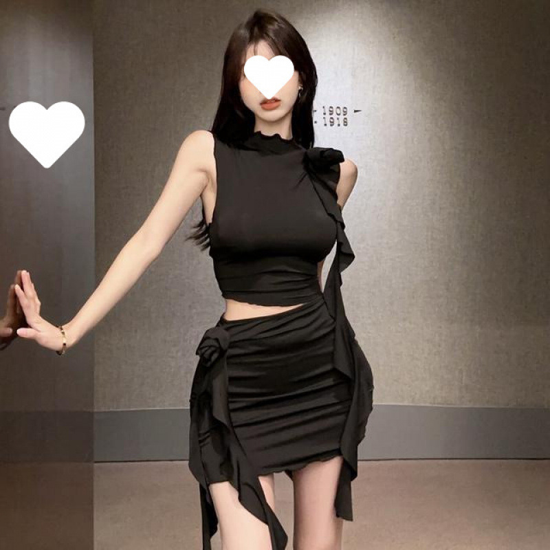 套装夏季显瘦时尚气质洋气高腰小众吊带休闲女装纯欲辣妹年冬