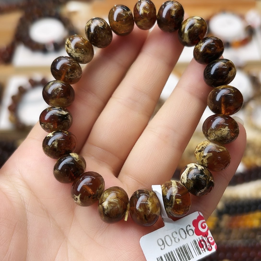 霞***霞琥珀未镶嵌裸石十二90306