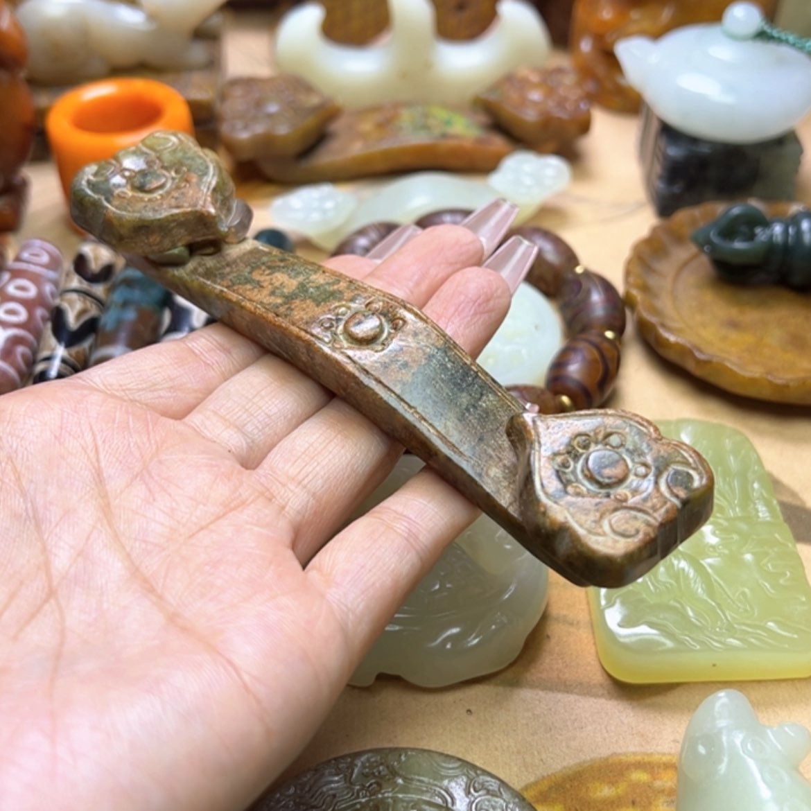 【闪购商品】蛇纹石玉颈饰未镶嵌