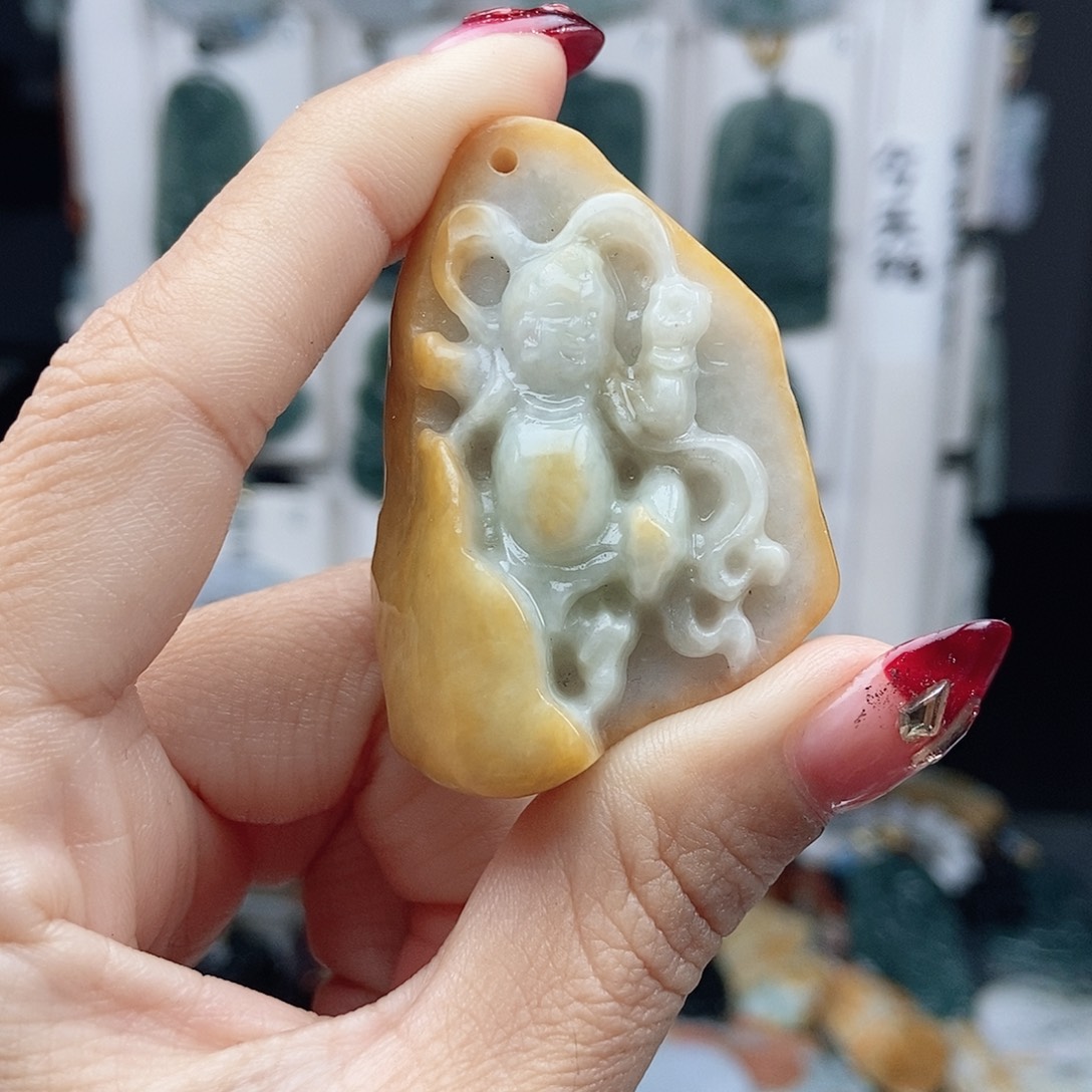 翡翠颈饰未镶嵌翡翠