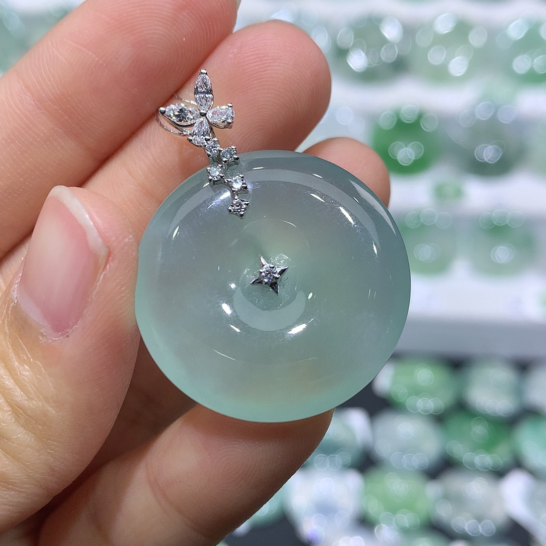 翡翠吊坠(不含链)未镶嵌