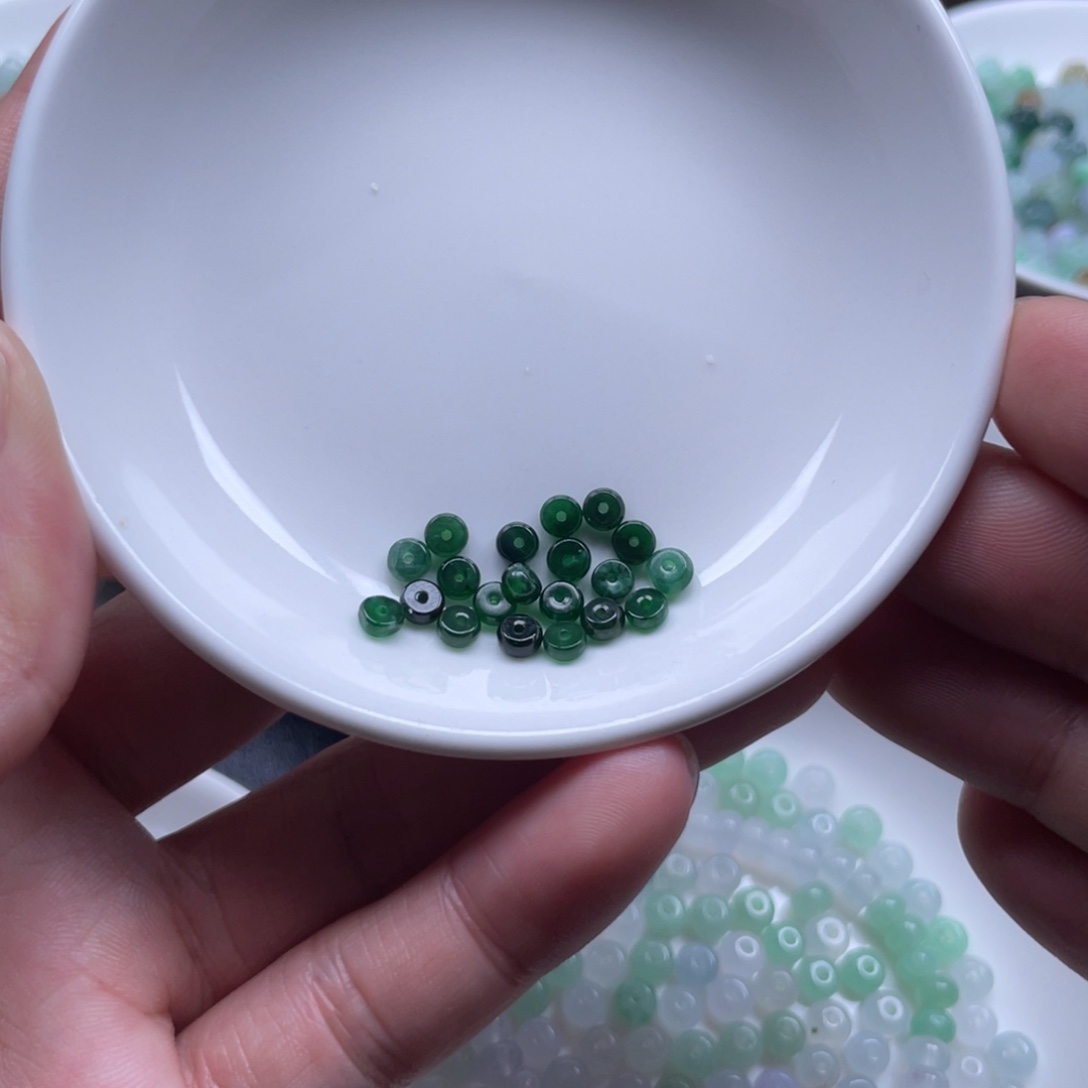 翡翠散珠翡翠算盘珠卡1.9。 20颗