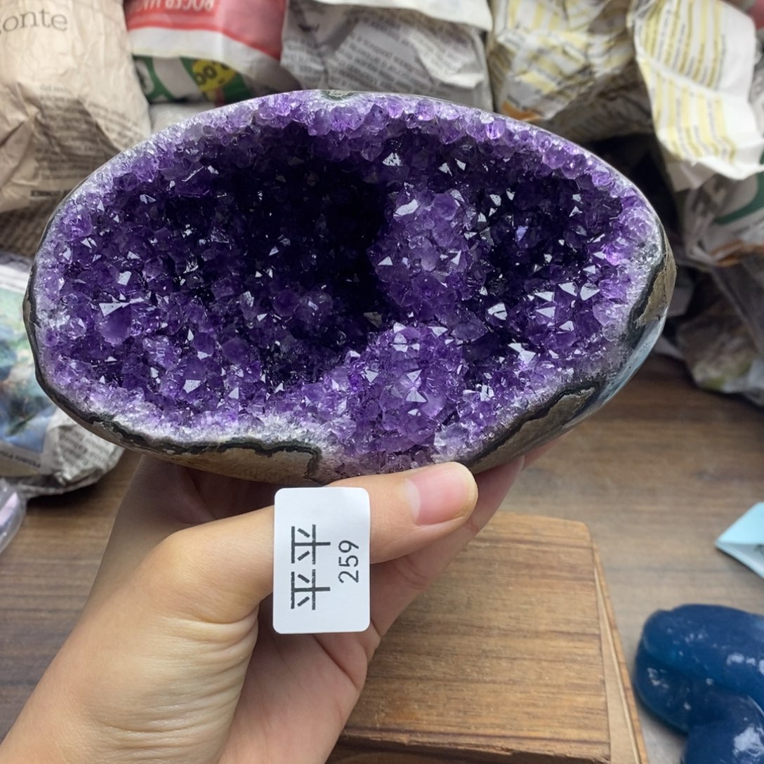 未镶嵌水晶大型摆件（非配饰）