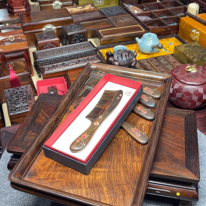 紫檀木类成套家具