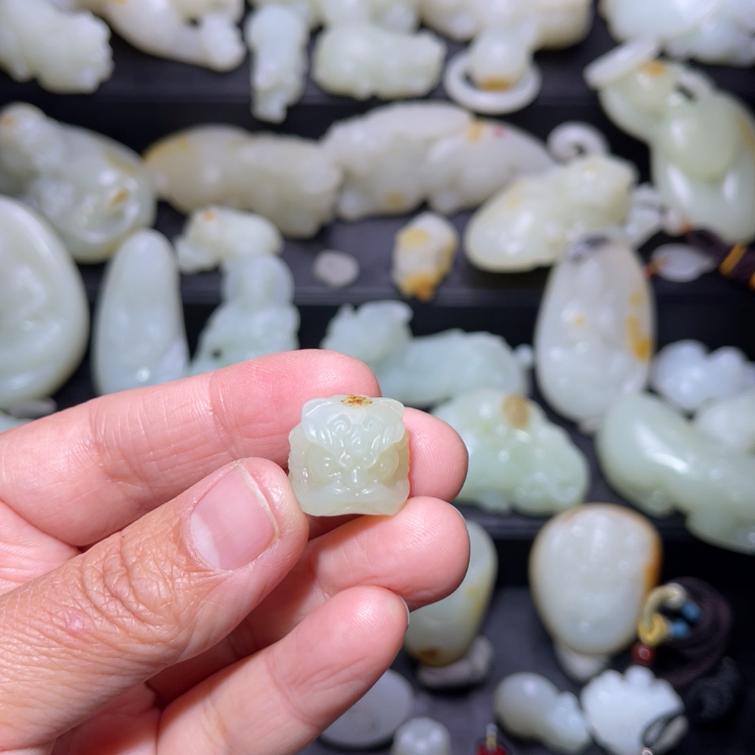 和田玉颈饰未镶嵌单****3