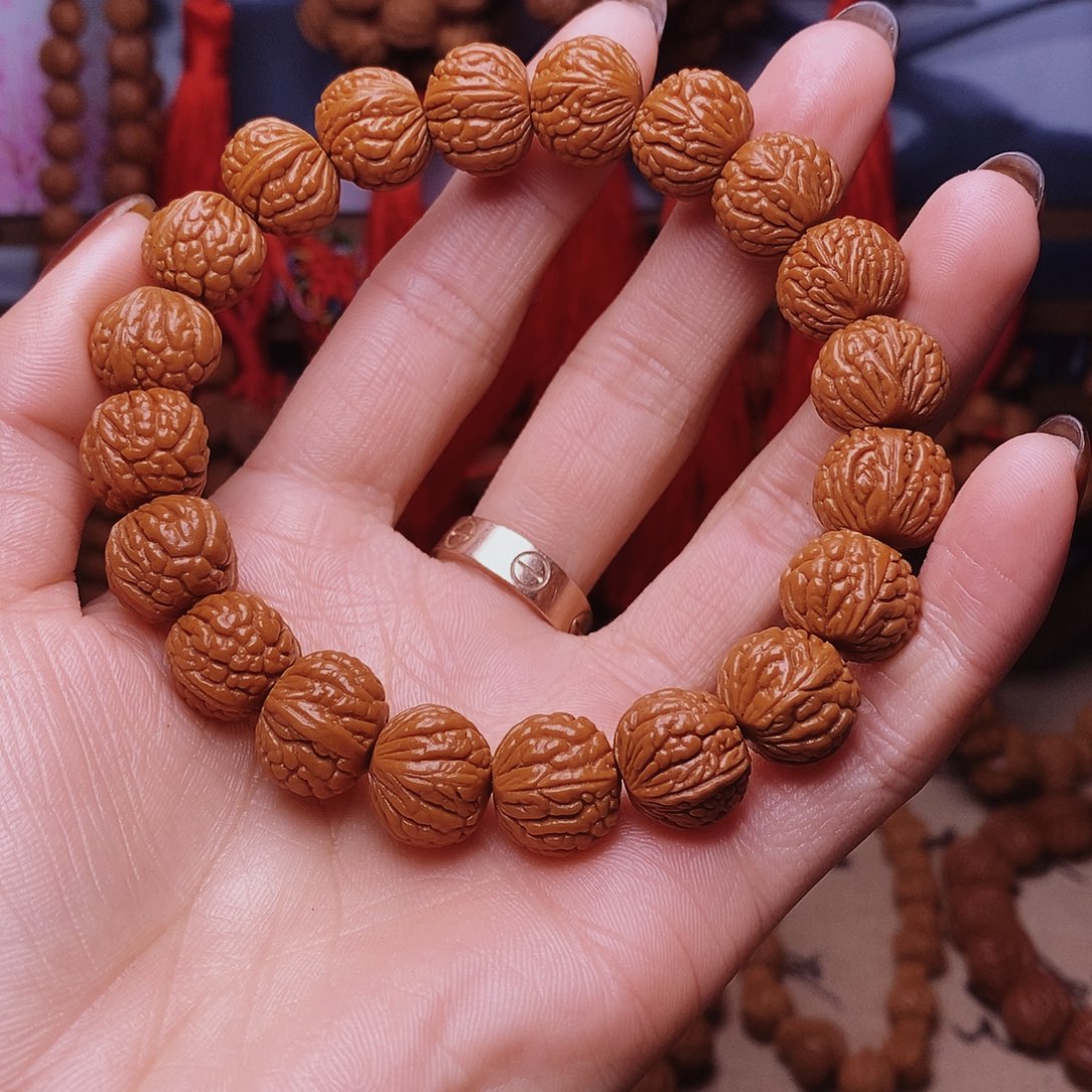 桃核吊坠龙纹桃枭