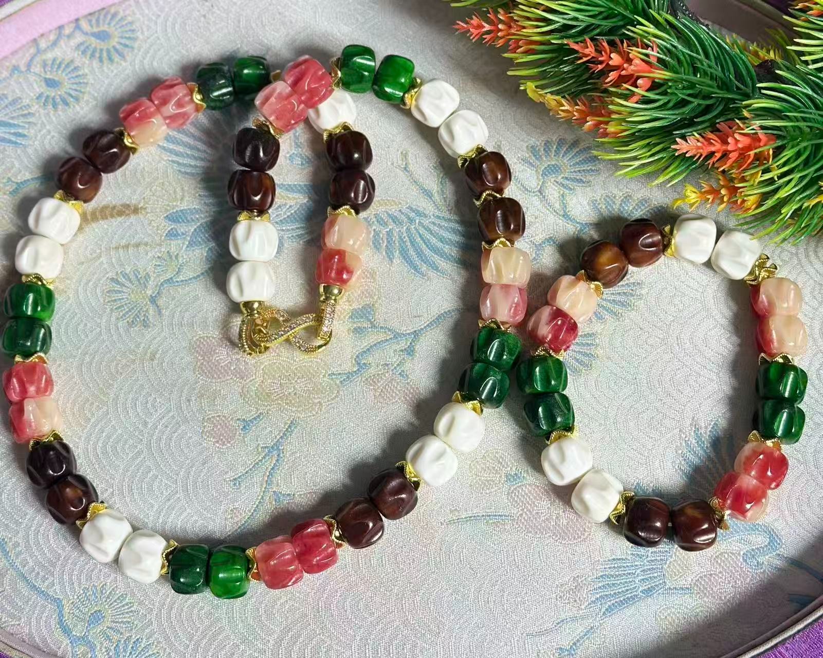 （强烈推荐）2742 精品时尚手串  套装  多样性发其一