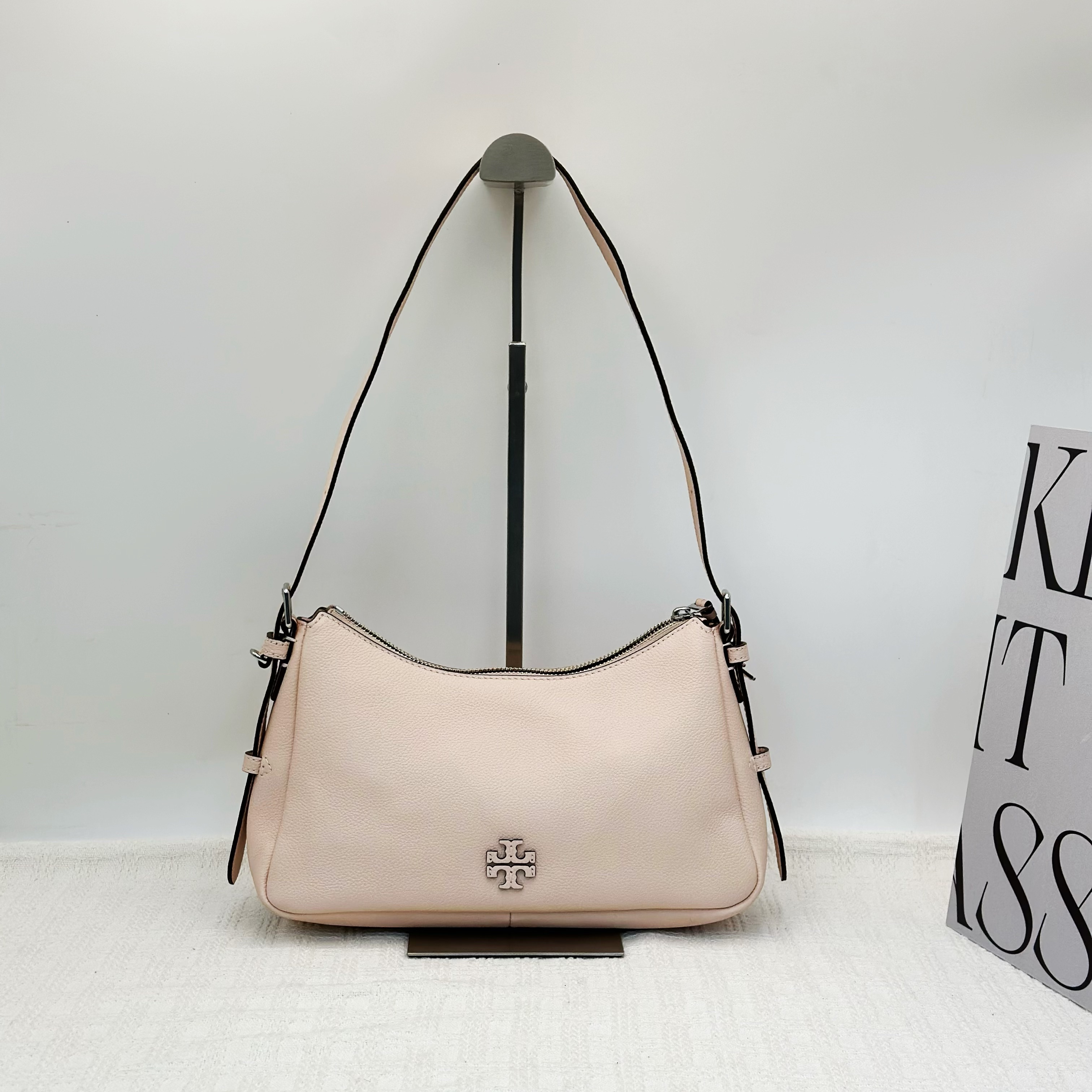 99新 TORY BURCH/汤丽柏琦 McGraw粉色荔枝纹牛皮腋下包072