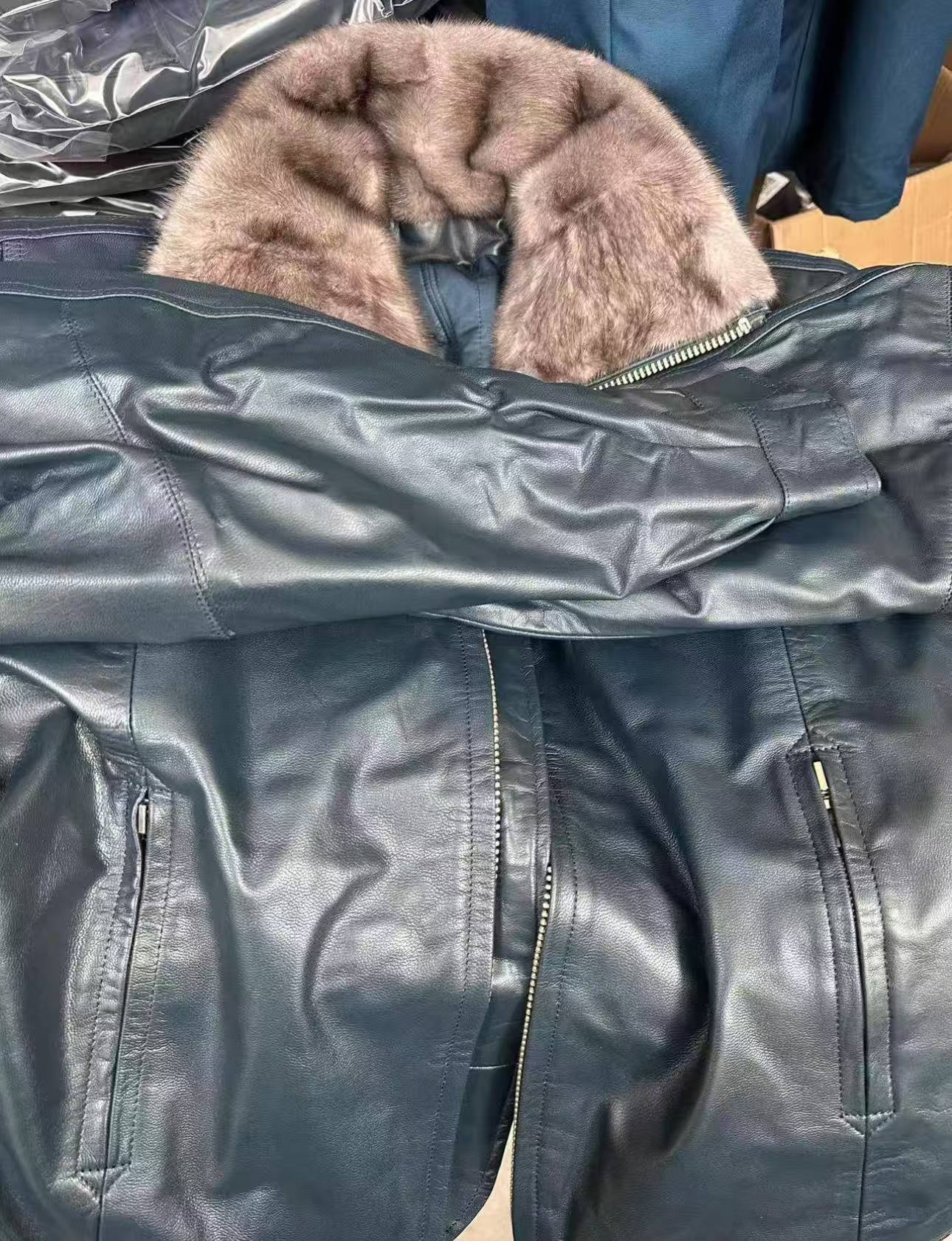 男士户外加厚皮夹克