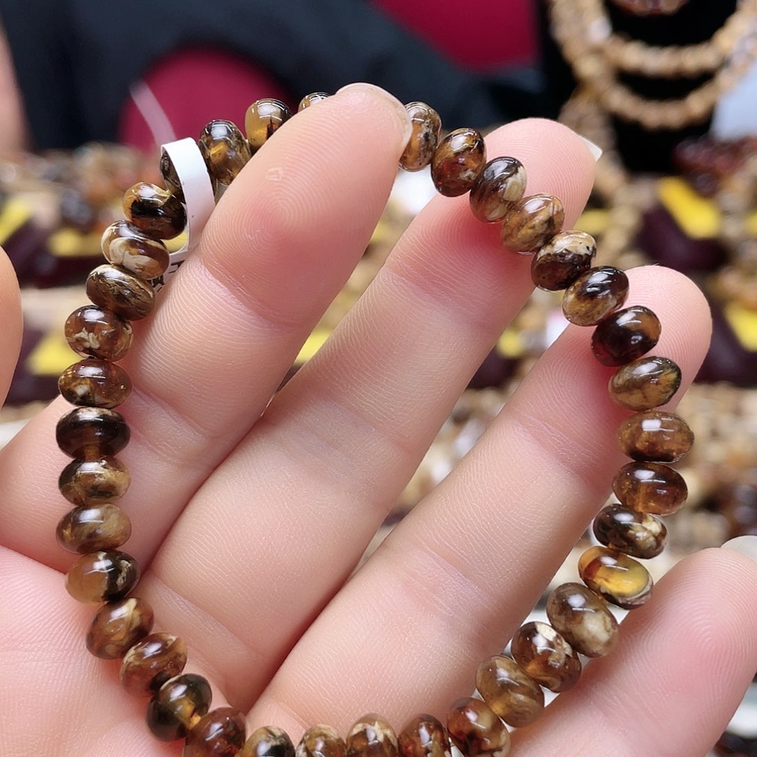 琥珀裸石未镶嵌七10754